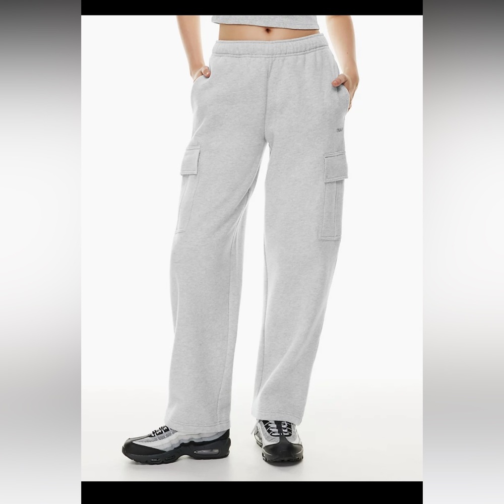 Aritzia TNA Cozy Fleece Mega Cargo™ Sweatpant